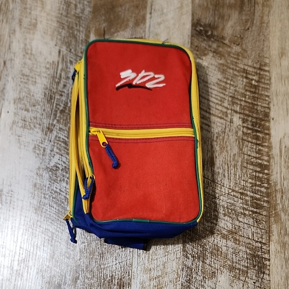 Nintendo Red and Blue Carrying Case - Picture 1 of 9